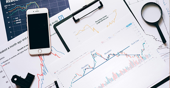 It’s been four decades since the Nasdaq-100 Index made its debut in 1985. Back then, it was simply a new benchmark tracking 100 large, non-financial companies on the Nasdaq exchange. Fast forward to now, and this once-niche index has evolved into a globally recognized bellwether for growth investing.