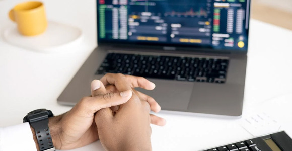 When evaluating a potential investment, many people place significant weight on whether a company pays a dividend. Dividends offer investors passive income and have sparked numerous debates on this topic. Understanding the appropriate approach to building your portfolio is pivotal in setting yourself up for success.